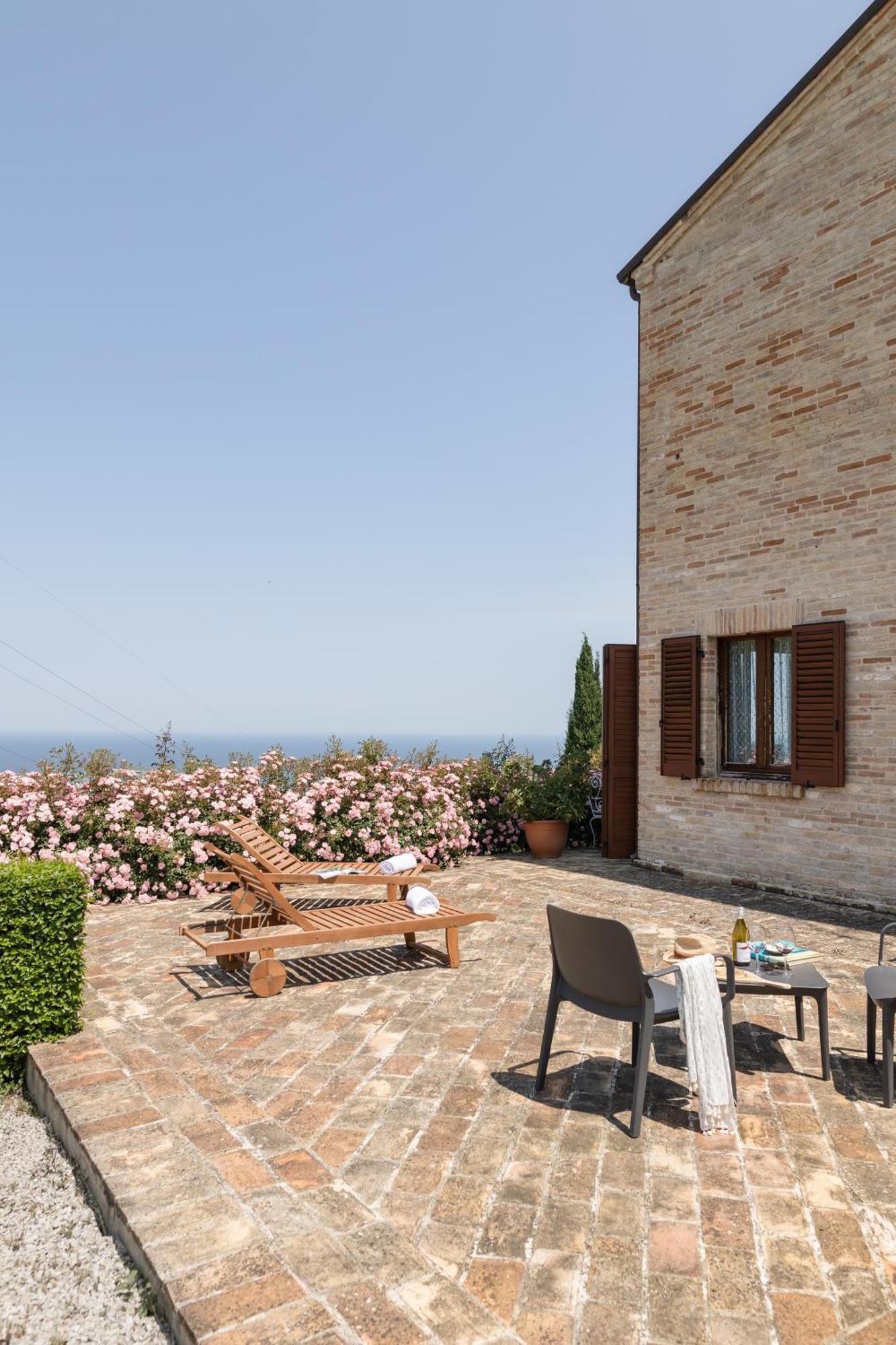 Villa Cri Cri B&B Di Charme San Benedetto del Tronto Exterior foto