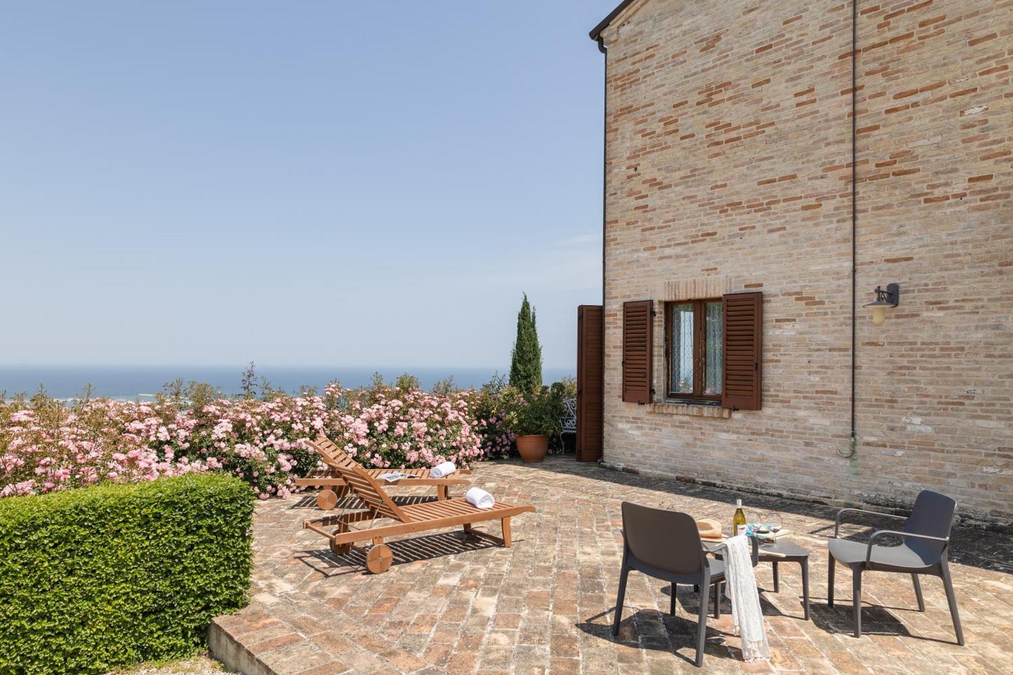 Villa Cri Cri B&B Di Charme San Benedetto del Tronto Exterior foto