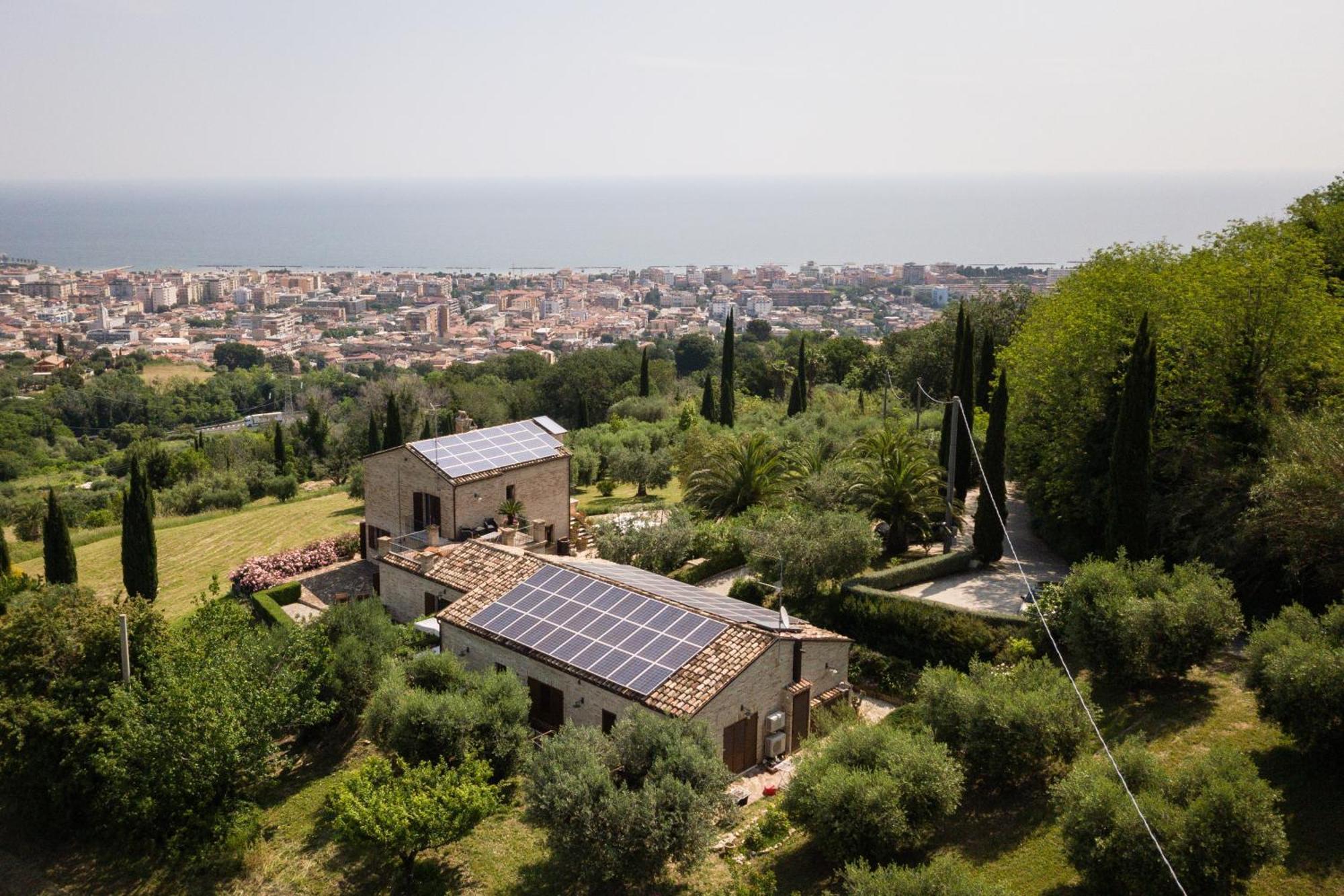 Villa Cri Cri B&B Di Charme San Benedetto del Tronto Exterior foto