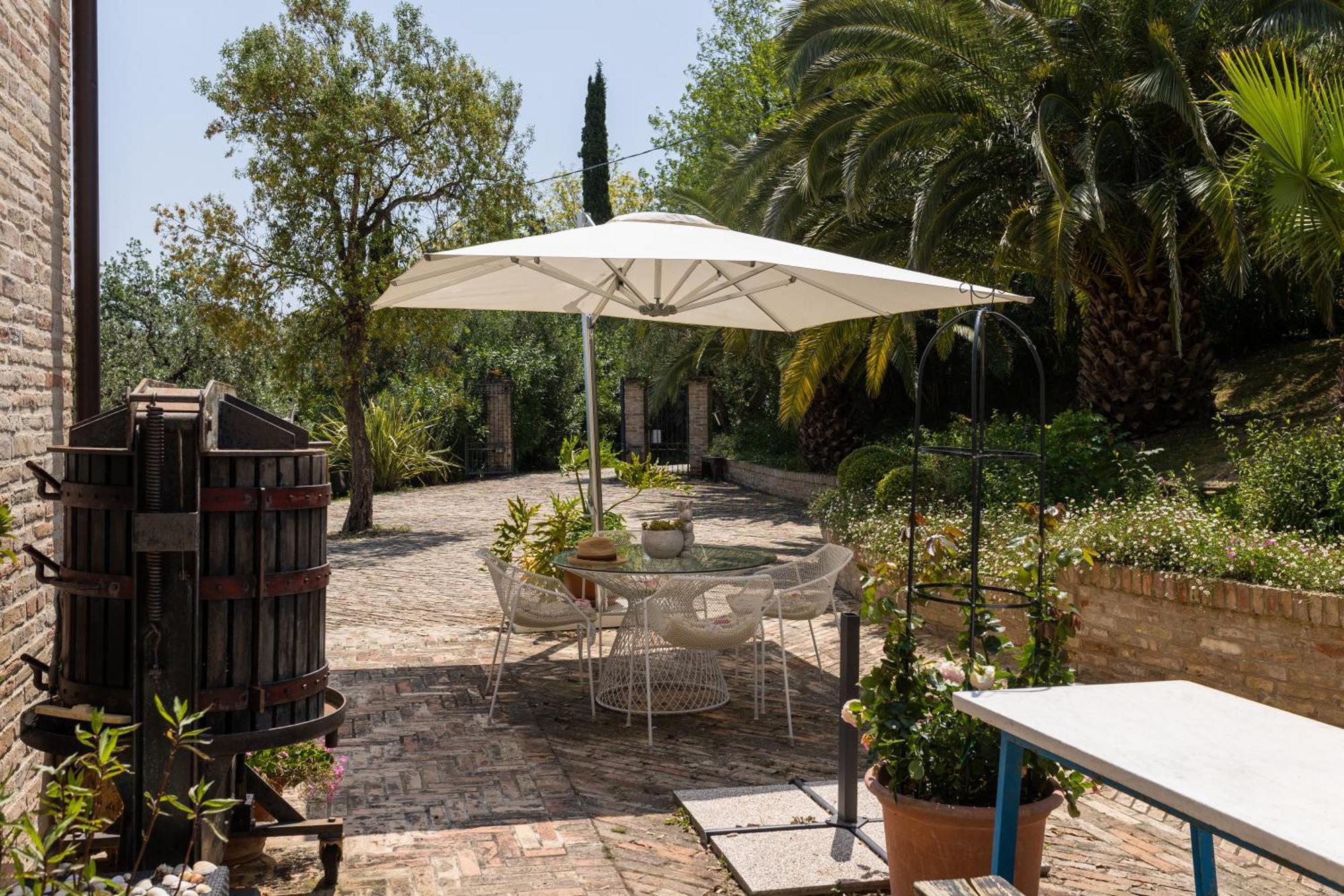Villa Cri Cri B&B Di Charme San Benedetto del Tronto Exterior foto